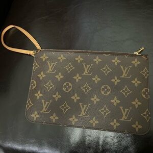 Monogram Neverfull Pochette 🤍